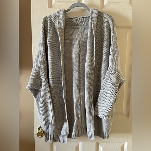unbranded Sweaters - Grey hooded sweater • size L • NWOT